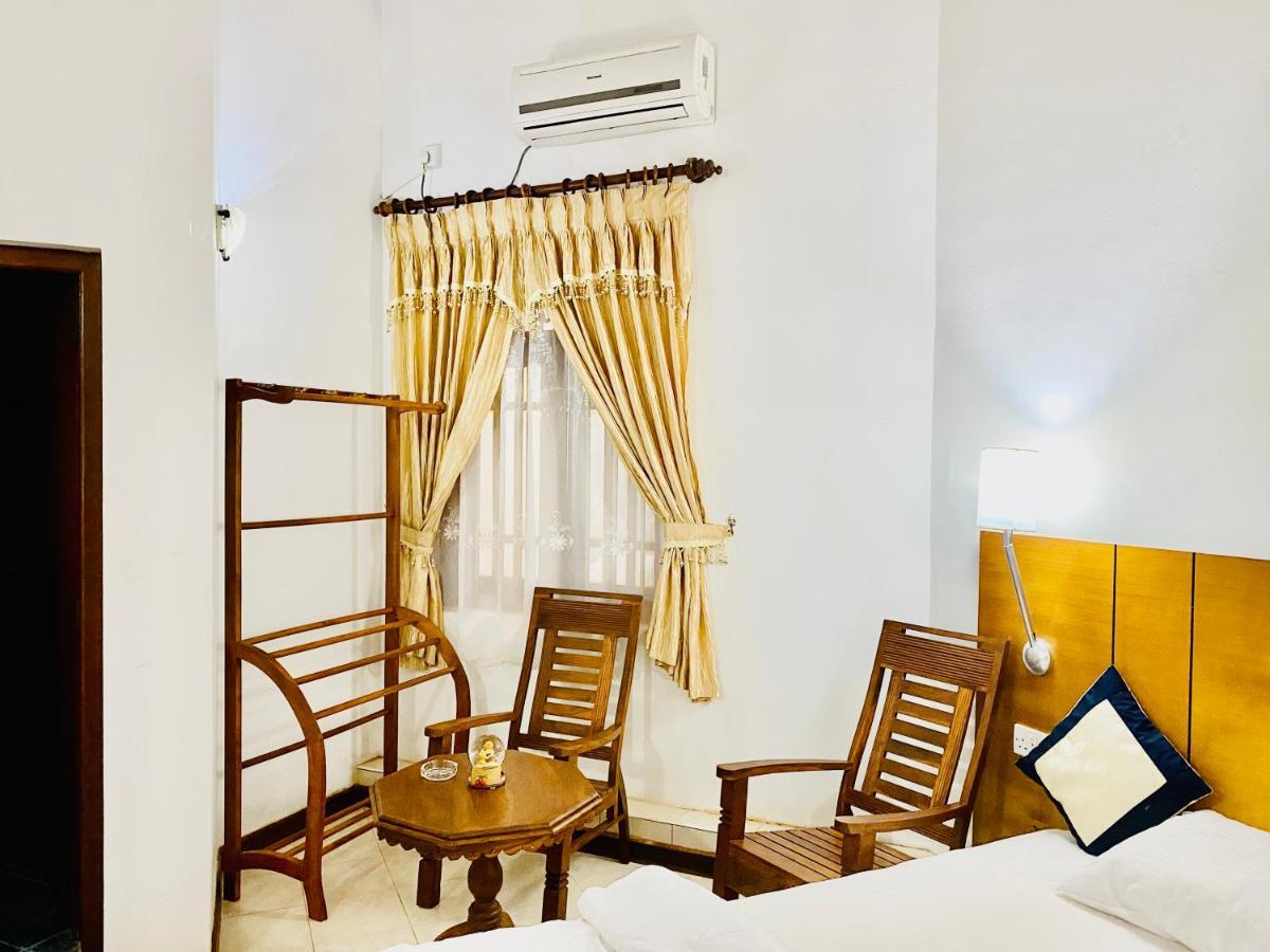 Hikka Paradise Guest House Hikkaduwa Bagian luar foto