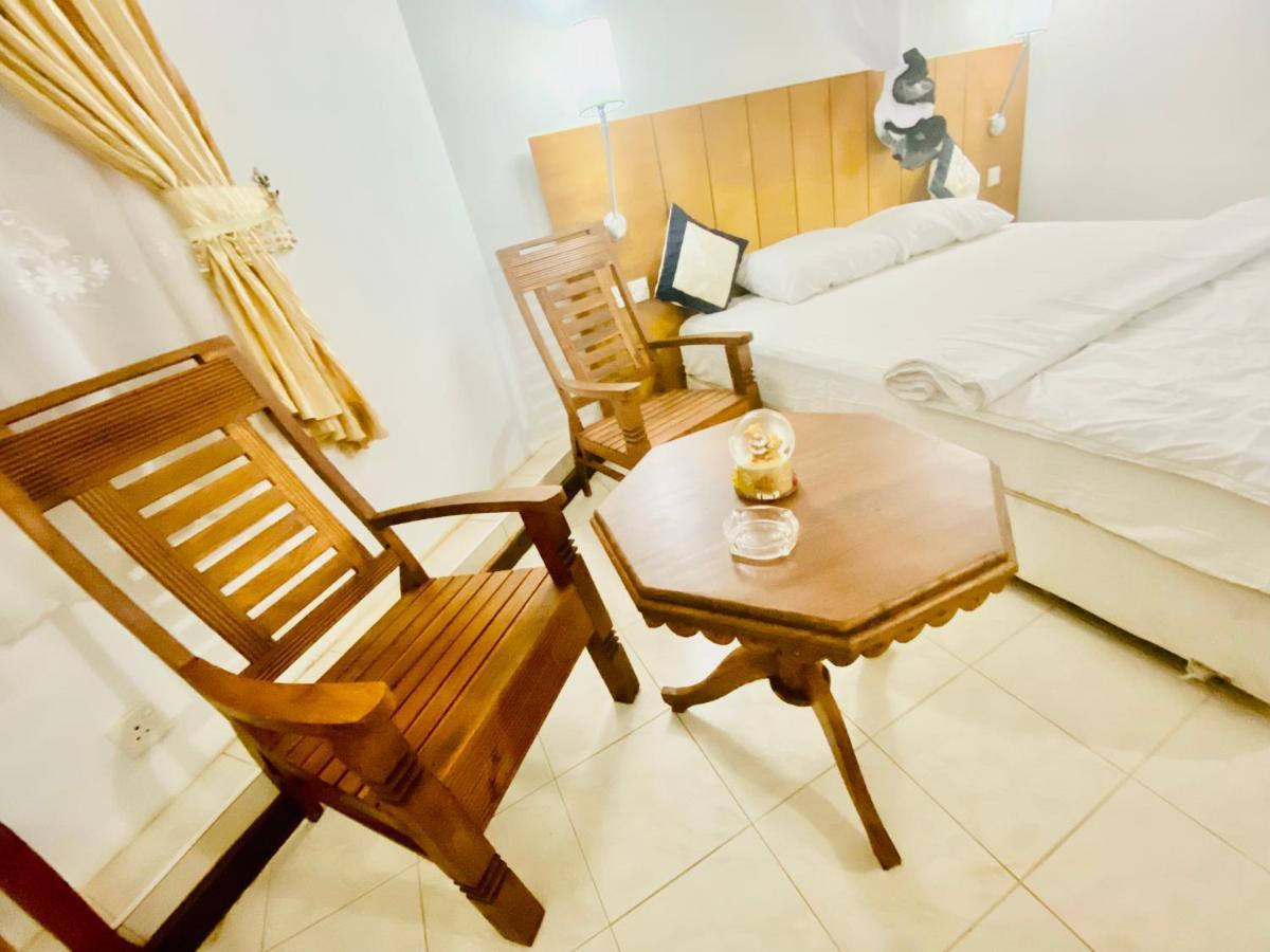 Hikka Paradise Guest House Hikkaduwa Bagian luar foto